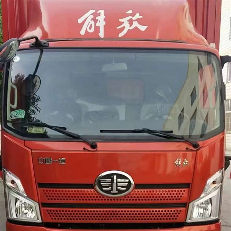 和平区塔什库尔干县：物流专线的高效货运之旅