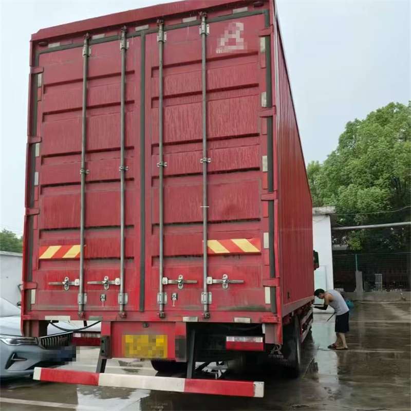 前郭县物流：多元专线运输的精彩画卷